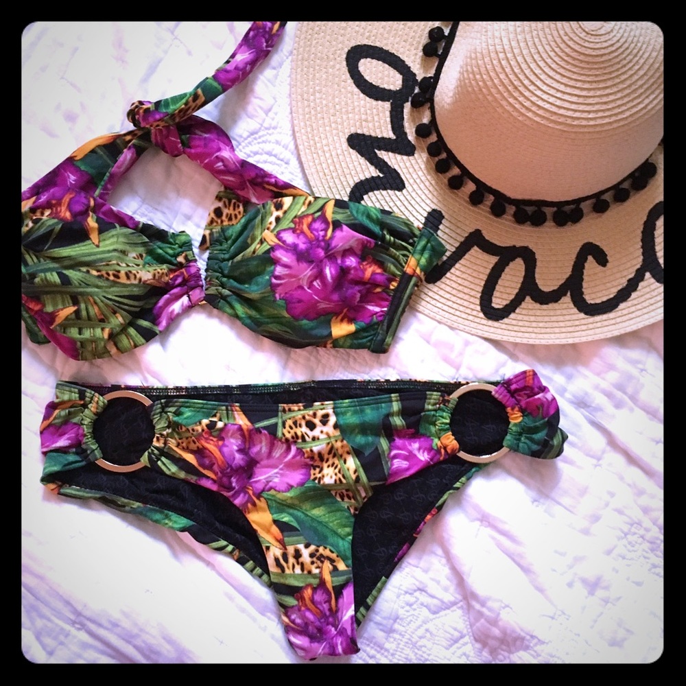 Victoria's Secret luxe fabric bikini sz small